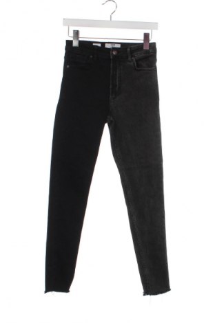 Damen Jeans Bershka, Größe M, Farbe Mehrfarbig, Preis 10,09 €