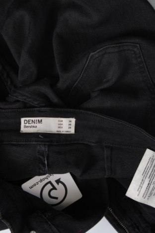 Dámské džíny  Bershka, Velikost XXS, Barva Černá, Cena  159,00 Kč