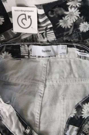 Damskie jeansy Bershka, Rozmiar XL, Kolor Kolorowy, Cena 97,92 zł