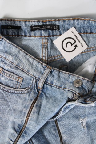 Damskie jeansy Bershka, Rozmiar S, Kolor Niebieski, Cena 36,22 zł