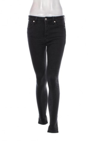 Blugi de femei Calvin Klein Jeans, Mărime S, Culoare Gri, Preț 256,58 Lei