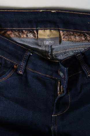 Damskie jeansy Flame, Rozmiar XL, Kolor Niebieski, Cena 26,99 zł