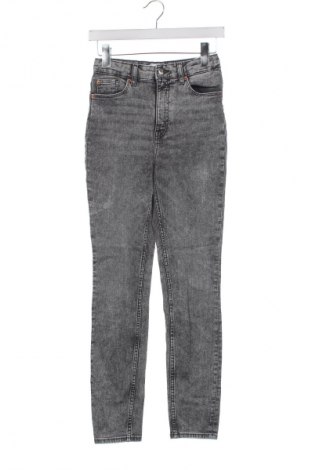 Damskie jeansy H&M, Rozmiar XS, Kolor Szary, Cena 28,99 zł