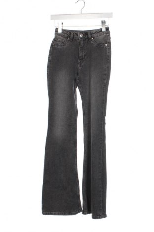 Damskie jeansy H&M Divided, Rozmiar XXS, Kolor Szary, Cena 46,38 zł