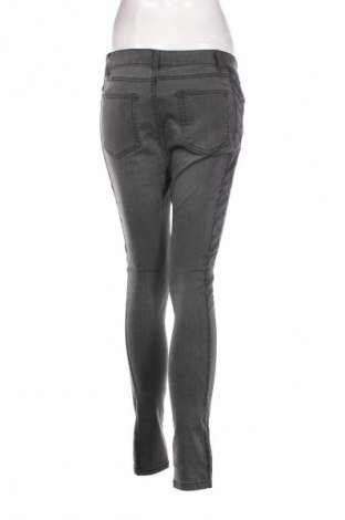 Damen Jeans Janina, Größe M, Farbe Grau, Preis 7,49 €