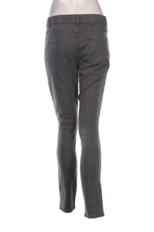 Damen Jeans Janina, Größe M, Farbe Grau, Preis 7,49 €