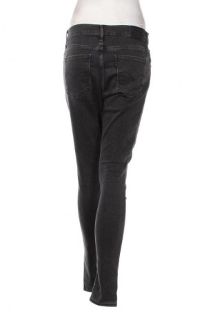 Damen Jeans Levi's, Größe L, Farbe Grau, Preis 88,66 €