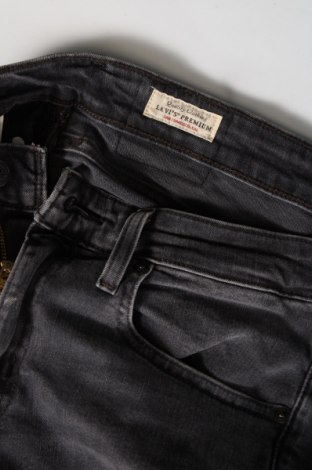 Damskie jeansy Levi's, Rozmiar S, Kolor Szary, Cena 91,99 zł