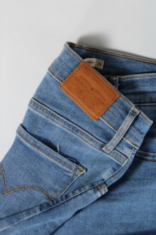 Γυναικείο Τζίν Levi's, Μέγεθος M, Χρώμα Μπλέ, Τιμή 17,99 €