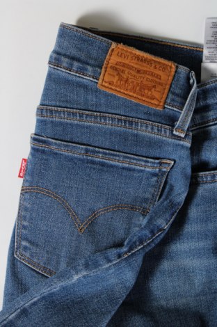 Dámske džínsy  Levi's, Veľkosť M, Farba Modrá, Cena  16,95 €