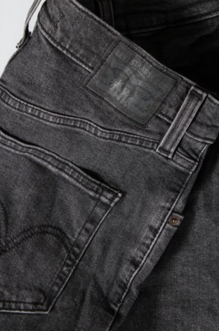 Дамски дънки Levi's, Размер M, Цвят Сив, Цена 13,99 лв.