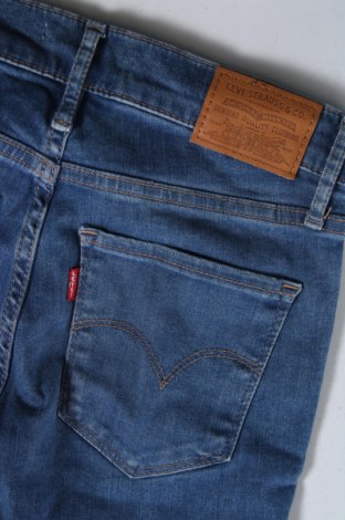 Дамски дънки Levi's, Размер XS, Цвят Син, Цена 75,00 лв.