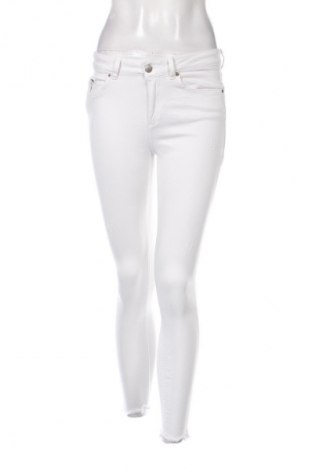 Damen Jeans Pieces, Größe S, Farbe Weiß, Preis € 18,00