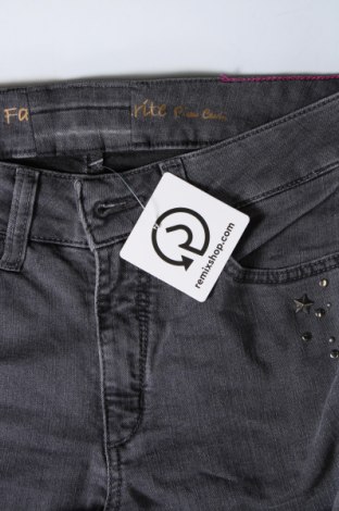 Damen Jeans Pierre Cardin, Größe M, Farbe Grau, Preis € 7,99