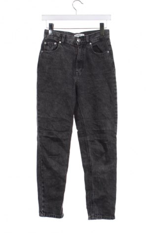 Damen Jeans Pull&Bear, Größe XS, Farbe Grau, Preis 7,49 €