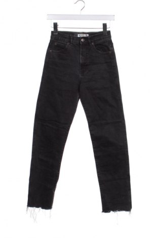 Damskie jeansy Pull&Bear, Rozmiar XXS, Kolor Czarny, Cena 28,99 zł