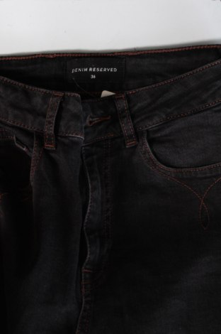 Damen Jeans Reserved, Größe S, Farbe Grau, Preis € 11,03