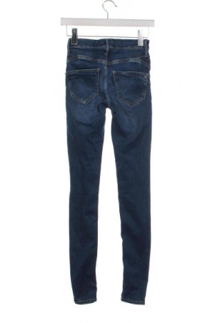 Damskie jeansy River Island, Rozmiar XXS, Kolor Niebieski, Cena 79,99 zł