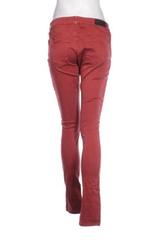 Damskie jeansy Vero Moda, Rozmiar L, Kolor Czerwony, Cena 47,99 zł