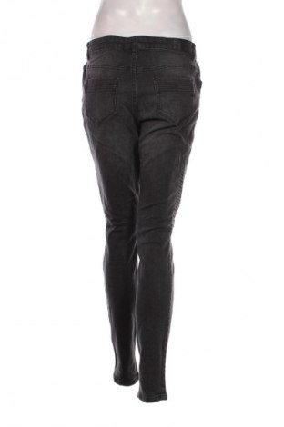 Damen Jeans Yessica, Größe M, Farbe Grau, Preis 4,49 €