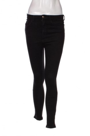 Blugi de femei Zara, Mărime M, Culoare Negru, Preț 39,97 Lei