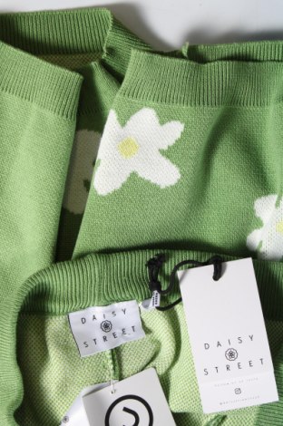 Pantaloni scurți de femei Daisy Street, Mărime M, Culoare Verde, Preț 46,99 Lei