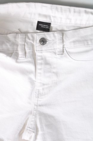 Damen Shorts Vero Moda, Größe S, Farbe Weiß, Preis € 4,99