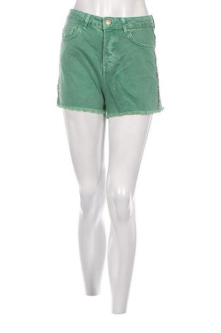Дамски къс панталон Zara, Размер S, Цвят Зелен, Цена 6,40 лв.
