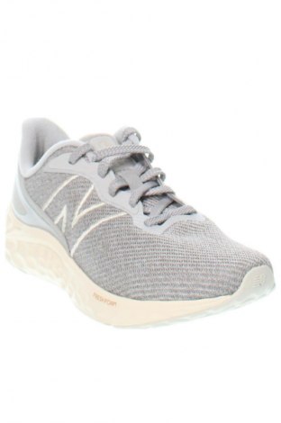 Dámske topánky  New Balance, Veľkosť 40, Farba Sivá, Cena  104,64 €