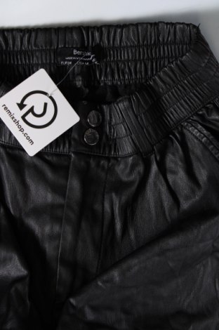 Damenhose Bershka, Größe M, Farbe Schwarz, Preis 6,49 €