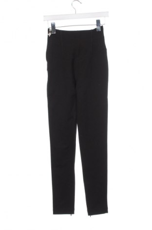 Pantaloni de femei Guess, Mărime XS, Culoare Negru, Preț 452,63 Lei