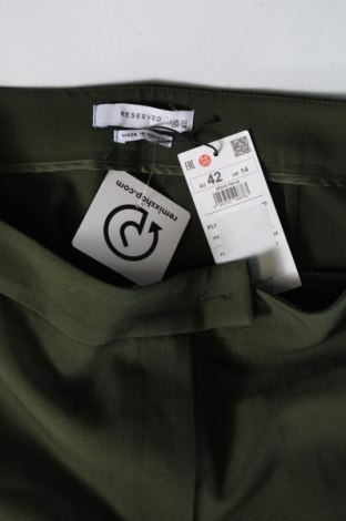 Pantaloni de femei Reserved, Mărime M, Culoare Verde, Preț 43,94 Lei