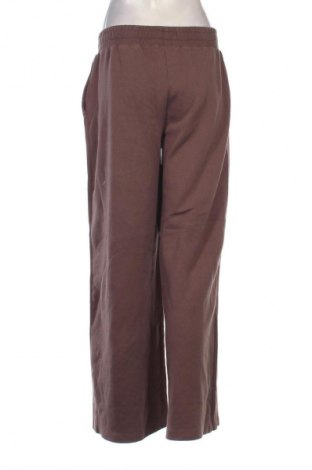 Pantaloni de femei Reserved, Mărime M, Culoare Mov deschis, Preț 95,39 Lei