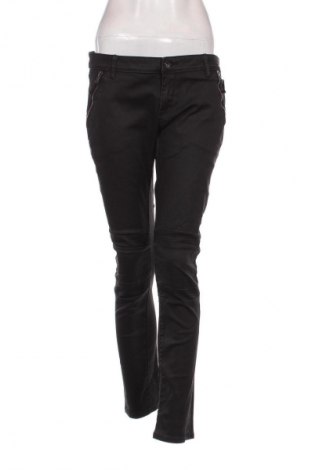 Pantaloni de femei Roxy, Mărime L, Culoare Maro, Preț 60,69 Lei