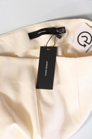 Pantaloni de femei Vero Moda, Mărime M, Culoare Ecru, Preț 110,99 Lei