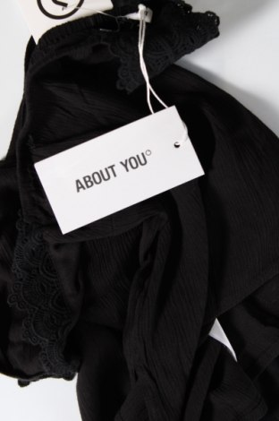 Tricou de damă About You, Mărime S, Culoare Negru, Preț 36,99 Lei