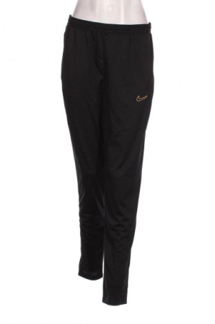 Dámske tepláky Nike, Veľkosť M, Farba Čierna, Cena  26,37 €