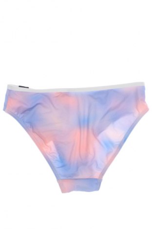 Costum de baie pentru copii Ellesse, Mărime 7-8y/ 128-134 cm, Culoare Multicolor, Preț 76,32 Lei