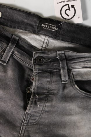 Męskie jeansy Jack & Jones, Rozmiar M, Kolor Szary, Cena 30,99 zł