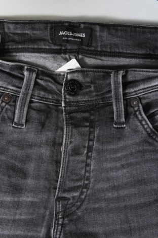 Męskie jeansy Jack & Jones, Rozmiar S, Kolor Szary, Cena 35,99 zł