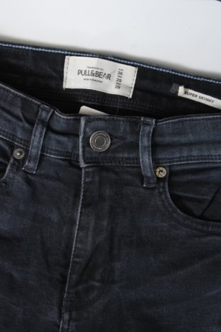 Blugi de bărbați Pull&Bear, Mărime S, Culoare Albastru, Preț 36,99 Lei