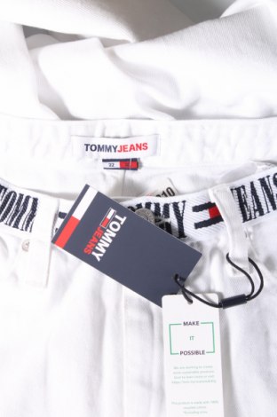 Мъжки дънки Tommy Jeans, Размер L, Цвят Бял, Цена 172,00 лв.