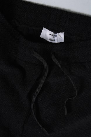 Pantaloni scurți de bărbați Dan Fox X About You, Mărime S, Culoare Negru, Preț 27,99 Lei