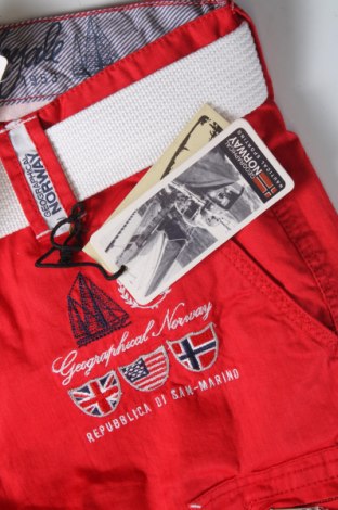 Pánské kraťasy Geographical Norway, Velikost S, Barva Červená, Cena  739,00 Kč