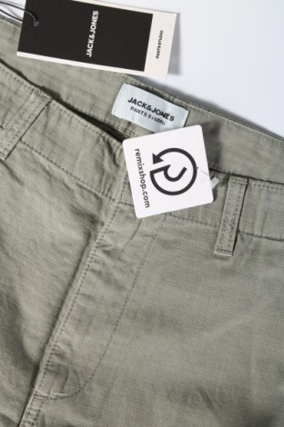 Pantaloni scurți de bărbați Jack & Jones, Mărime L, Culoare Verde, Preț 269,74 Lei