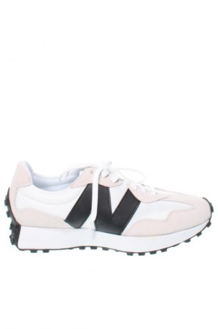 Férfi cipők
 New Balance, Méret 45, Szín Sokszínű, Ár 40 772 Ft