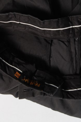 Pantaloni de bărbați Farah, Mărime M, Culoare Gri, Preț 24,99 Lei