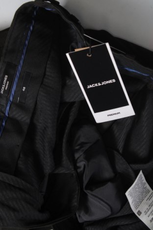 Pánske nohavice  Jack & Jones, Veľkosť M, Farba Zelená, Cena  12,95 €