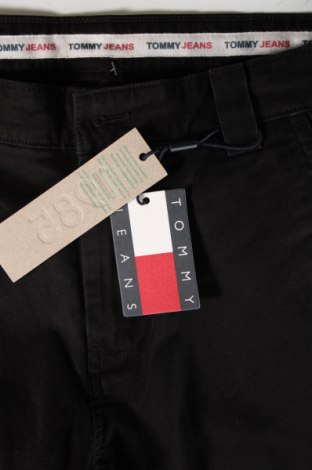 Pantaloni de bărbați Tommy Jeans, Mărime M, Culoare Negru, Preț 565,79 Lei