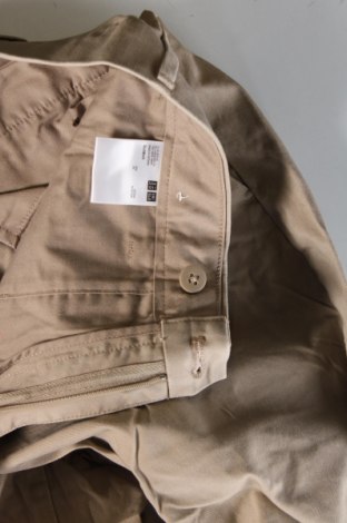 Pantaloni de bărbați Uniqlo, Mărime M, Culoare Bej, Preț 31,99 Lei